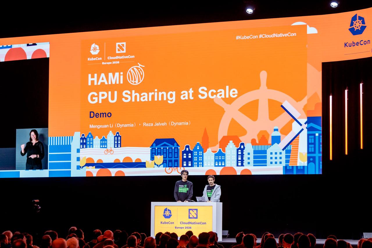 Mengxuan Li and Reza Jelveh at the KubeCon Keynote Live Demo